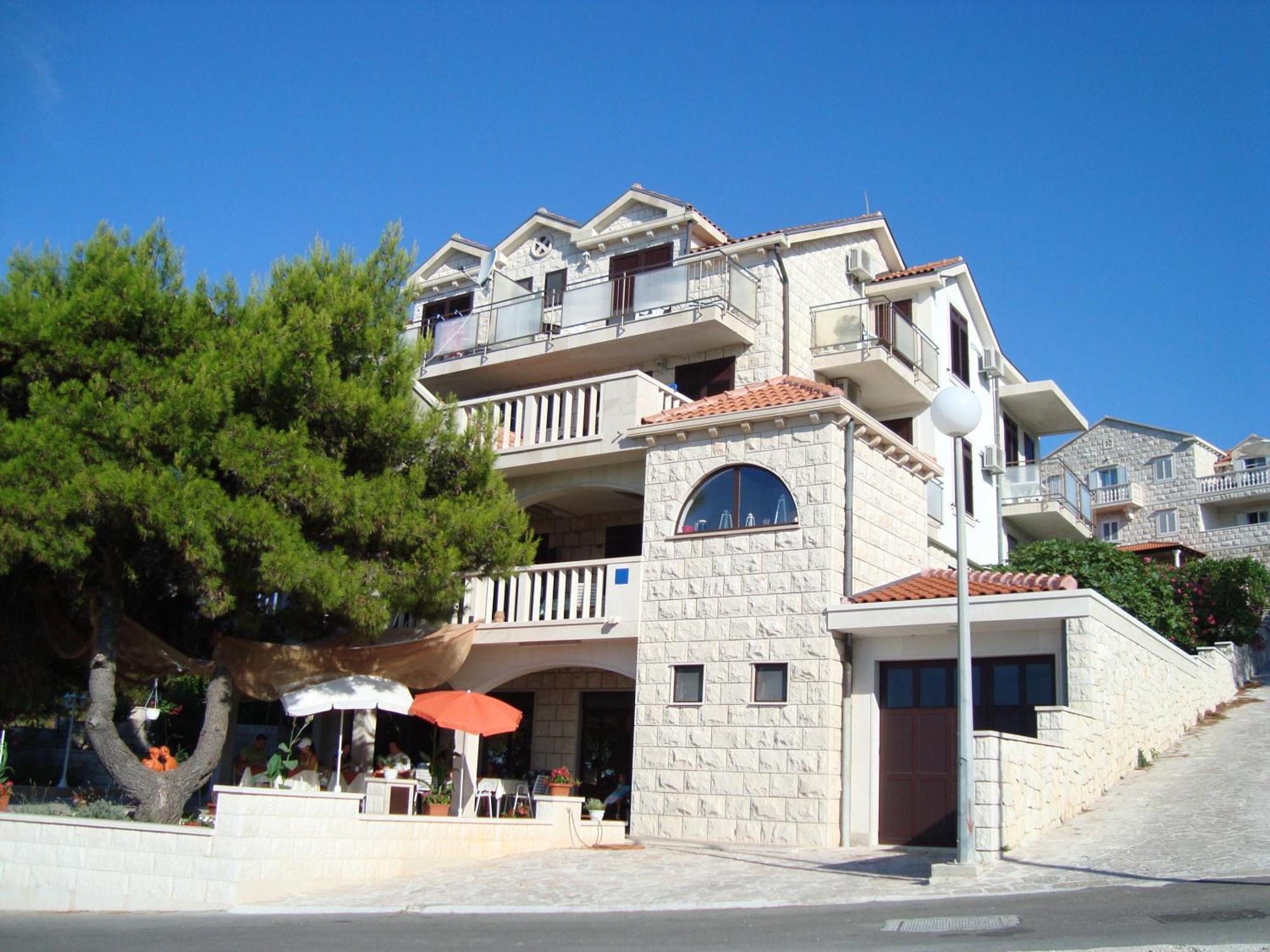 Villa Adagio Apartments Sumartin Exteriör bild